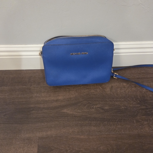Michael KorsJet Set East West Crossgrain Leather Crossbody Cobalt Blue - Picture 8 of 9